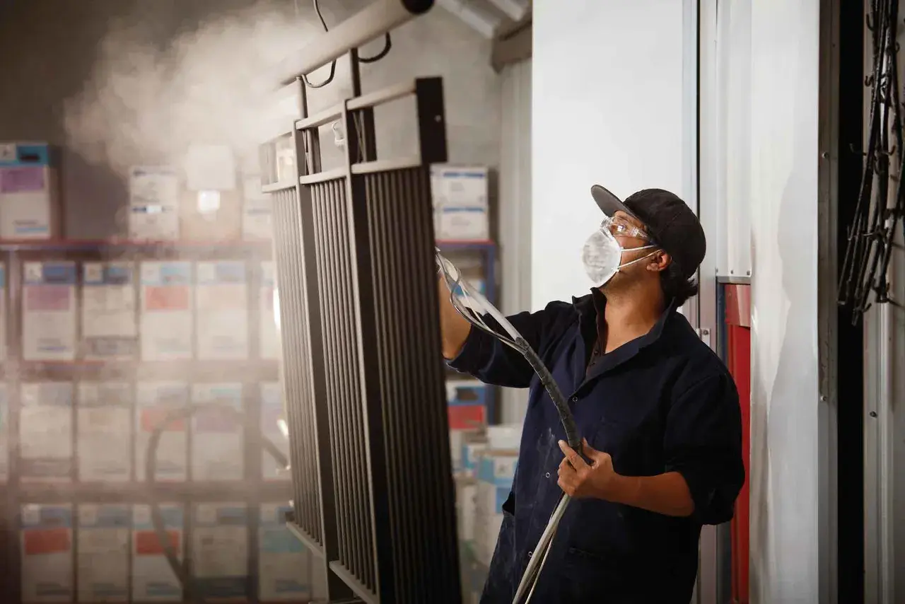 eyJidWNrZXQiOiJ1cmJhbi1ncm91cC13ZWJzaXRlLXByb2QtYXNzZXRzIiwia2V5IjoiaW1hZ2VzXC9hcHByb2FjaC0zLS0tbWFudWZhY3R1cmUuanBnIiwiZWRpdHMiOnsidG9Gb3JtYXQiOiJ3ZWJwIiwicmVzaXplIjp7IndpZHRoIjoxMjgwLCJ3aXRob3V0RW5sYXJnZW1lbnQiO